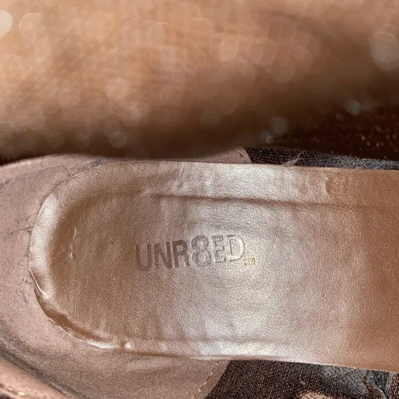 Unr8ed women’s boots - Picture 8 of 11